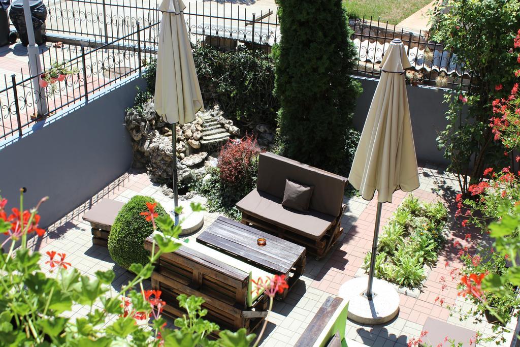 Guest Accommodation Zone Нишка Баня Екстериор снимка