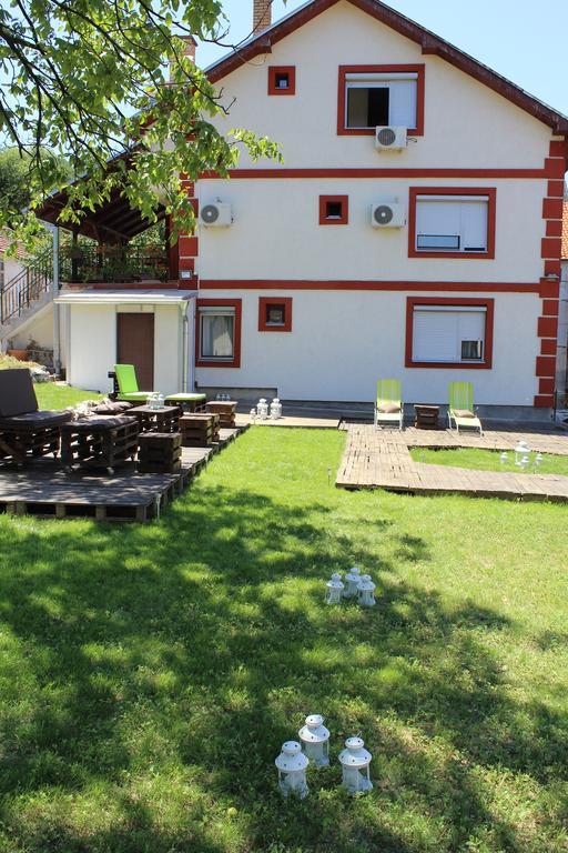 Guest Accommodation Zone Нишка Баня Екстериор снимка